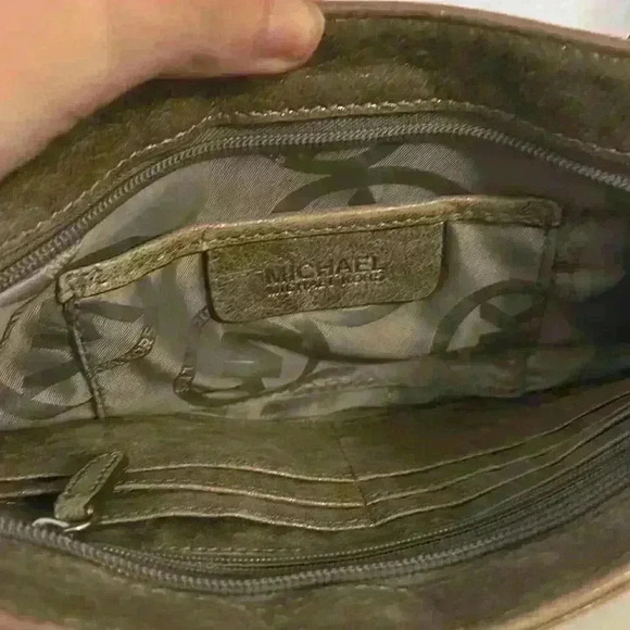 MICHAEL Michael Kors Webster Metallic Golden Crossbody Clutch - Picture 10 of 14